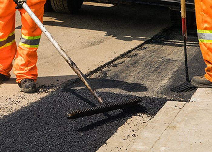 asphalt crew